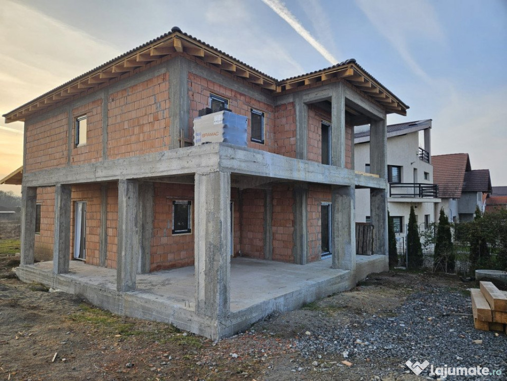 CASA IN CONSTRUCTIE SELIMBAR