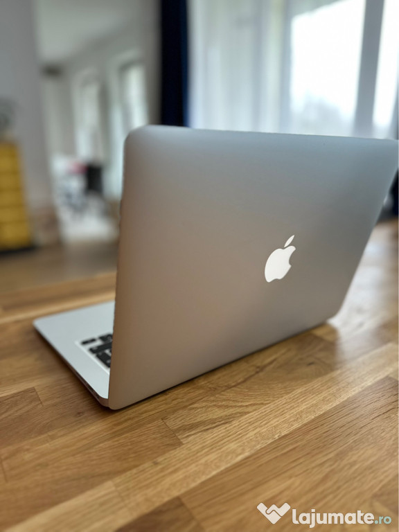 Apple MacBook Air 13-inch