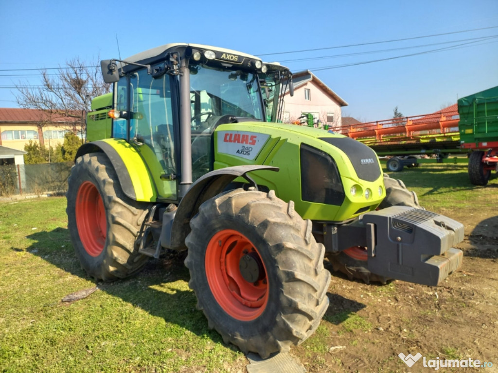 Tractor CLAAS AREAS836