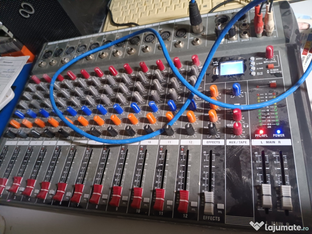 Mixer pasi 12 channel