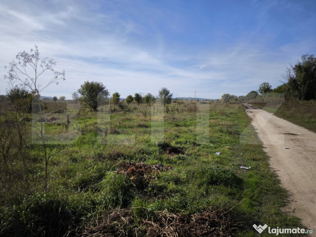 Parcele de teren intravilan, in suprafata de 450 mp, Eurocar