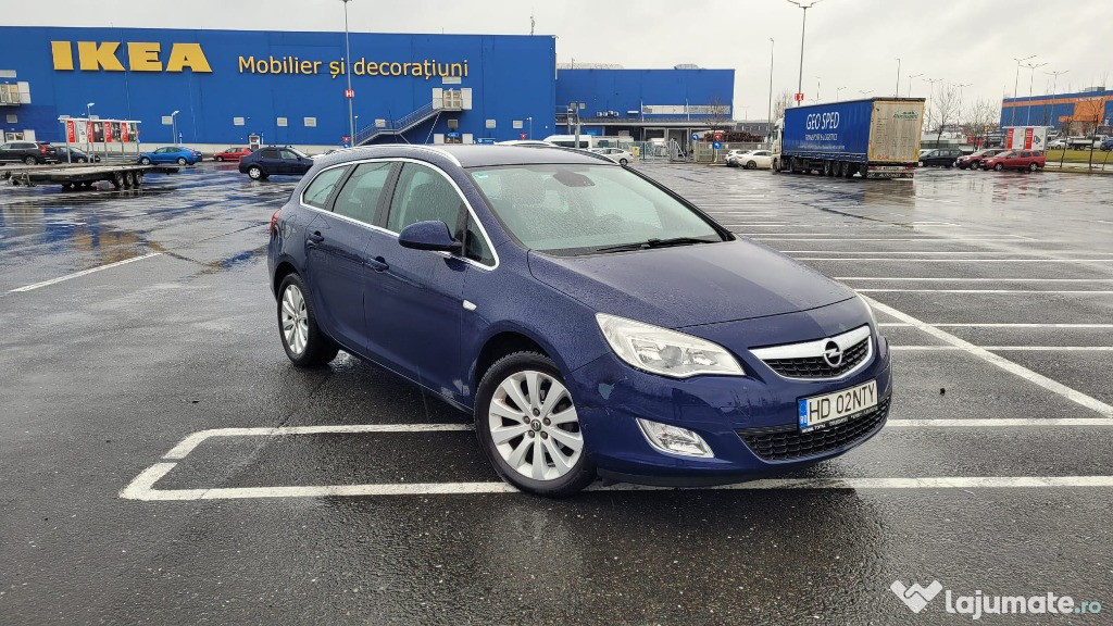 Opel Astra J 1.4i, 2012, manual, benzina, inmatriculat RO