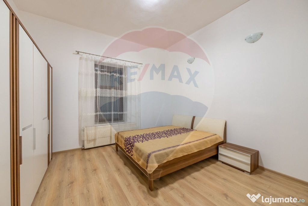 Apartament la casă de închiriat