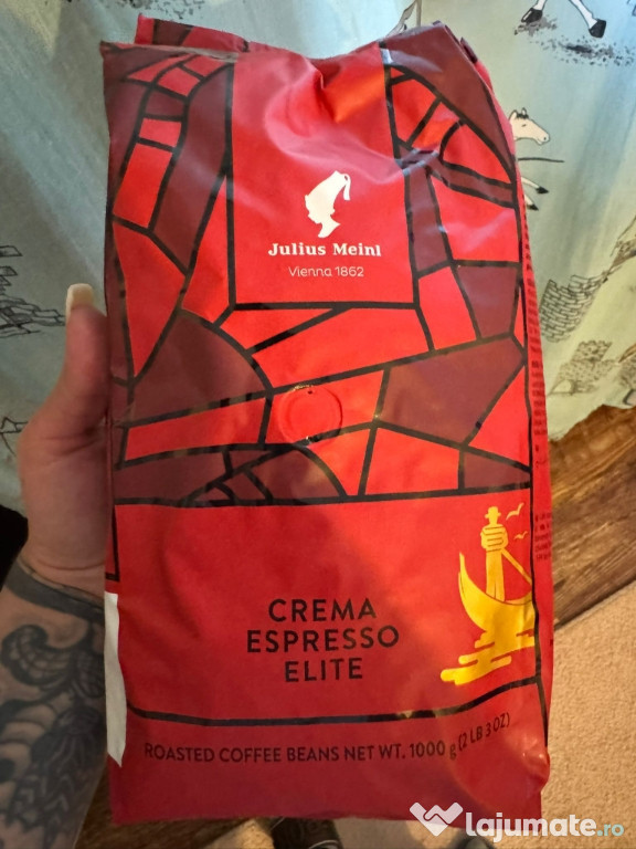 Vând cafea Julius Meinl