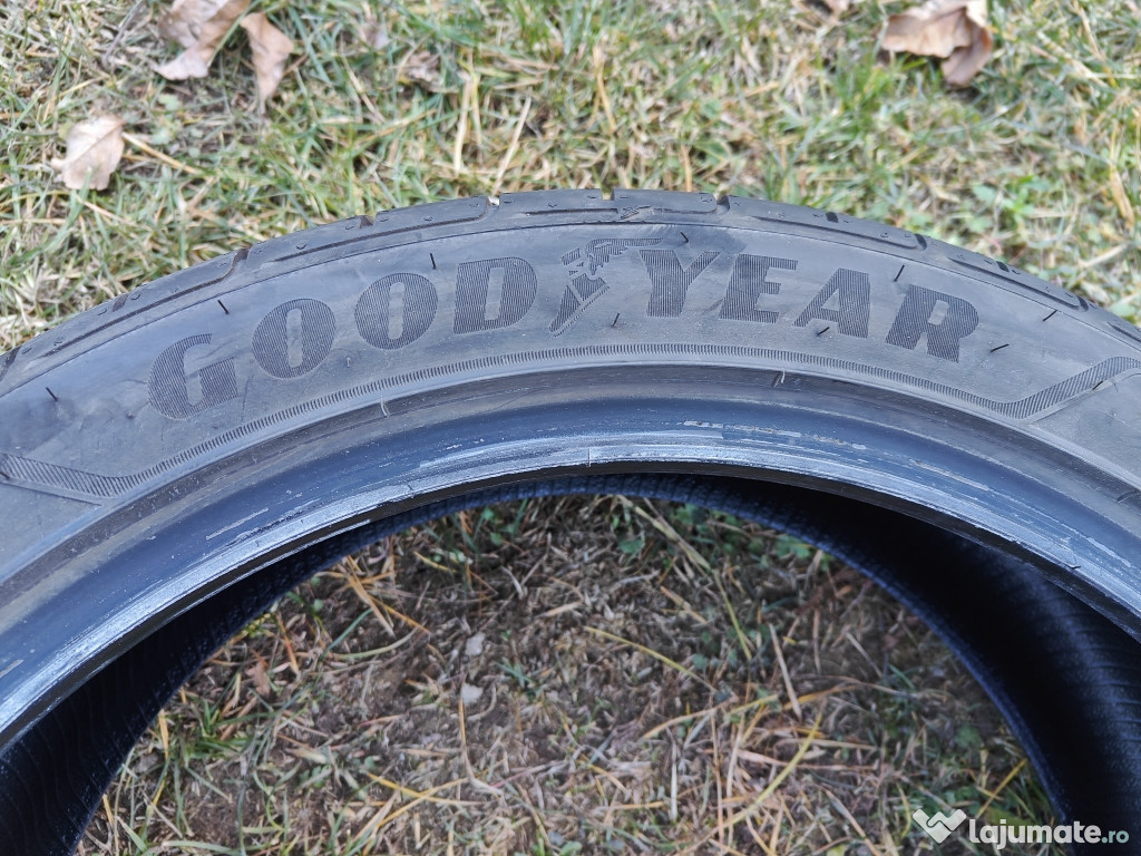 Anvelope de vara Goodyear 215/45 R20 an fabricație 2024