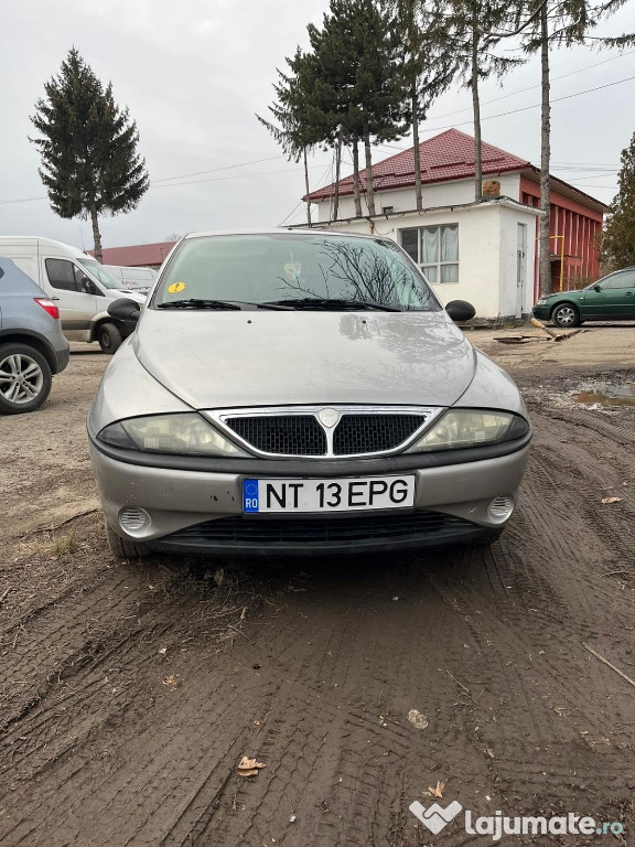 Lancia Ypsilon 1.2 benzină