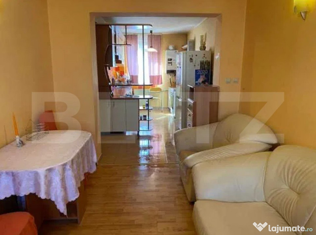 Apartament 3 camere 67 mp, etaj 3, zona Han