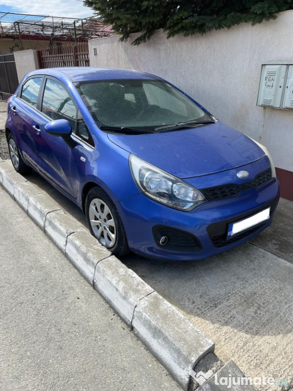 Vand Kia Rio 2013 Albastru