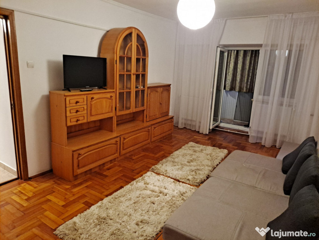 Apartament 3 camere situat in zona STADION