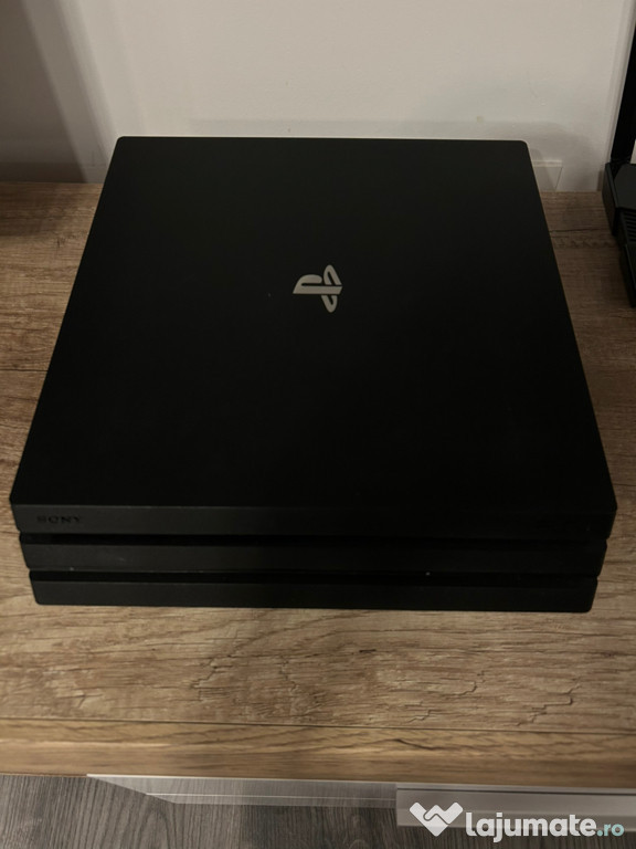 PlayStation 4 pro , 1 Tb memorie