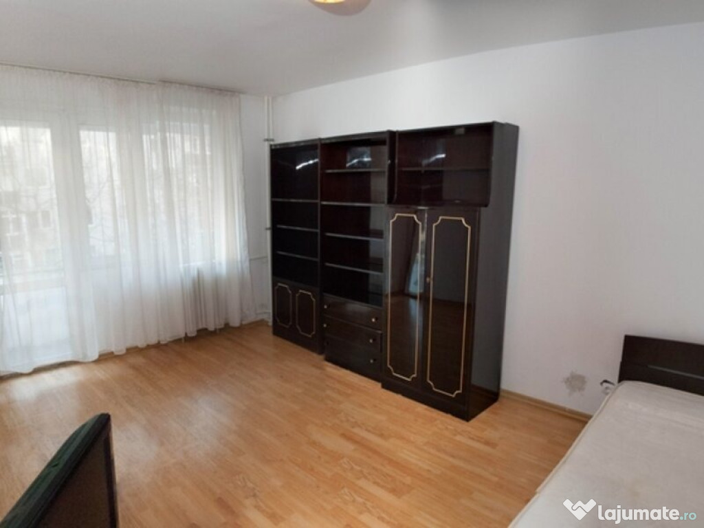 Tineretului, vis a- vis de Park, Apartament 3 camere.