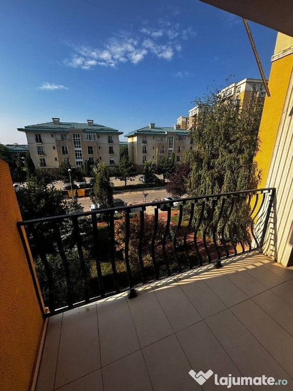 Închiriez apartament două camere Cosmopolis