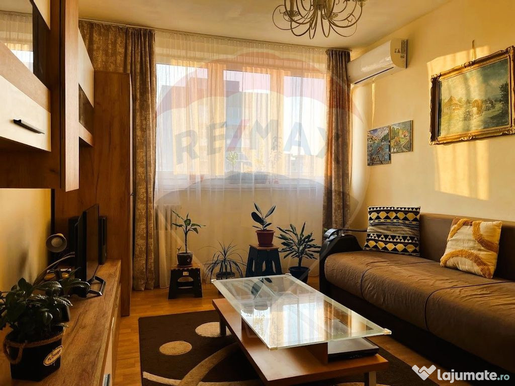 Apartament 4 camere, metrou Romancierilor