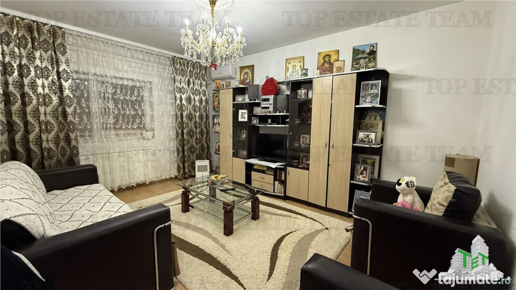 Apartament 3 camere 2 bai decomandat centrala proprie metrou