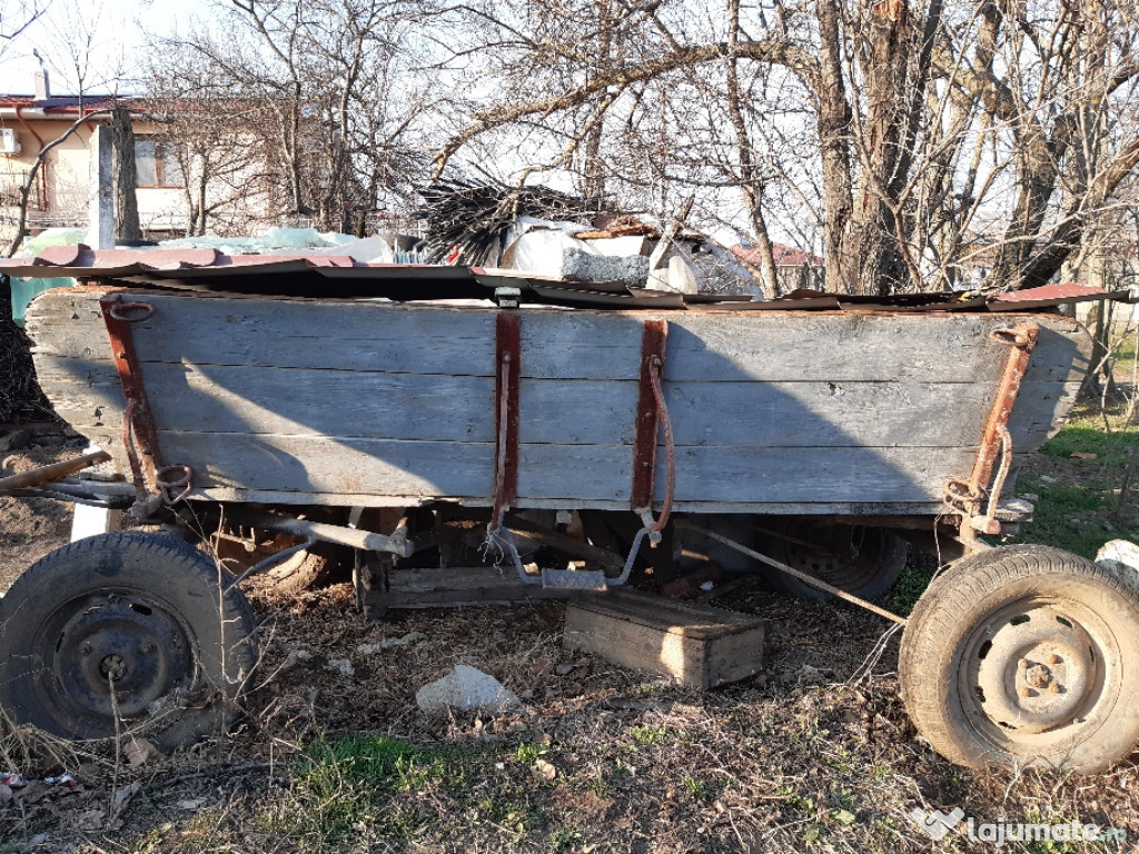 Căruță pentru mașină sau tractor