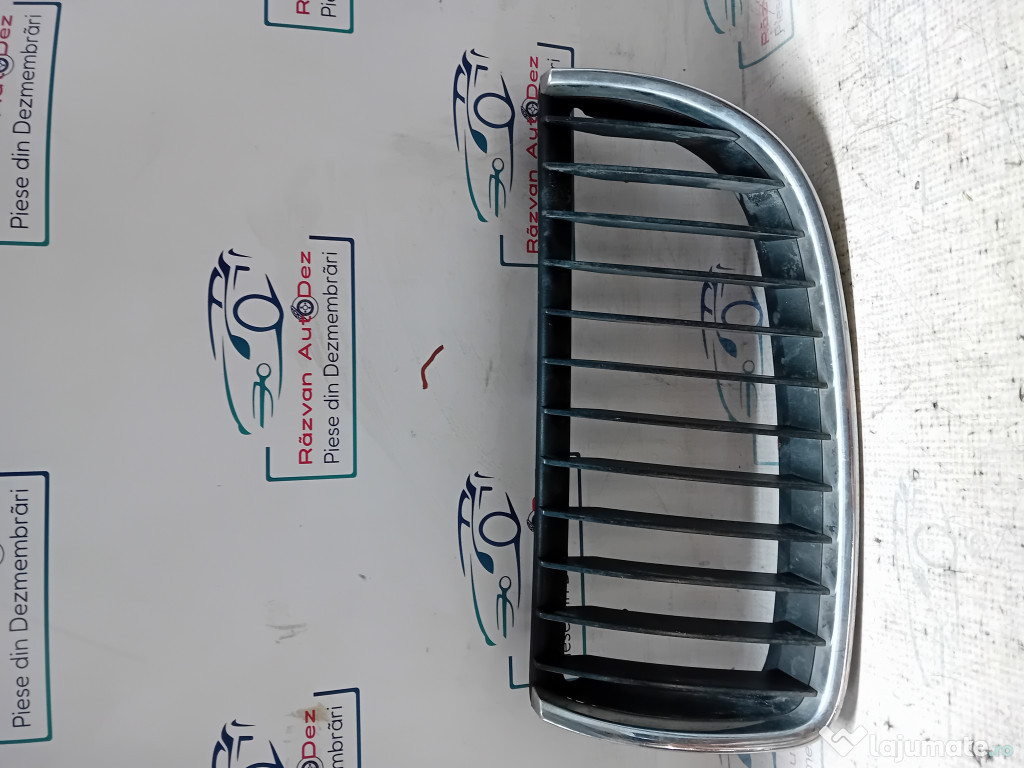 Grila bara fata Audi A6 2002