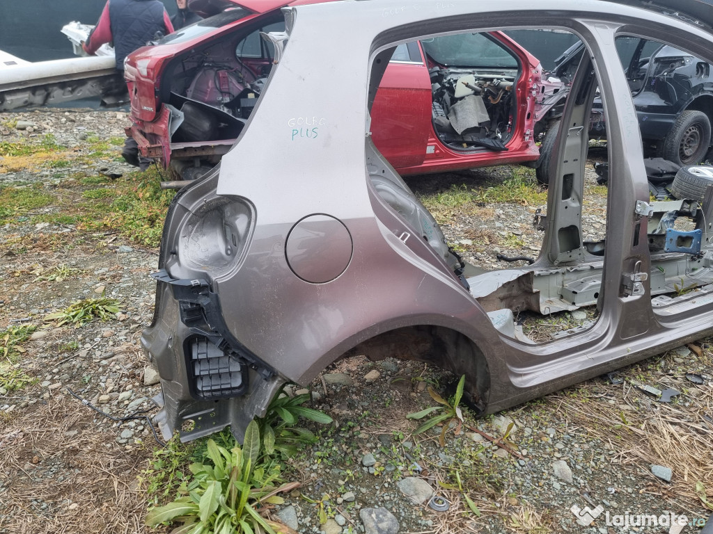 Scut lateral dreapta Volkswagen Polo 2014