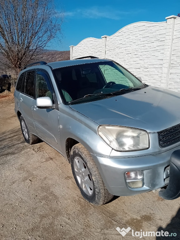 De vanzare toiota rav 4