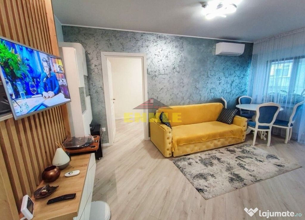 De vânzare apartament cu 2 camere semidecomandat in bloc...