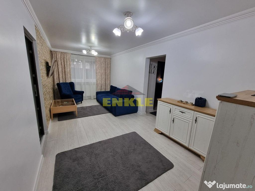 De vânzare apartament cu 3 camere, zona Primăverii