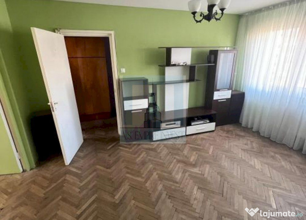 Apartament 3 camere - zona Centrul Civic