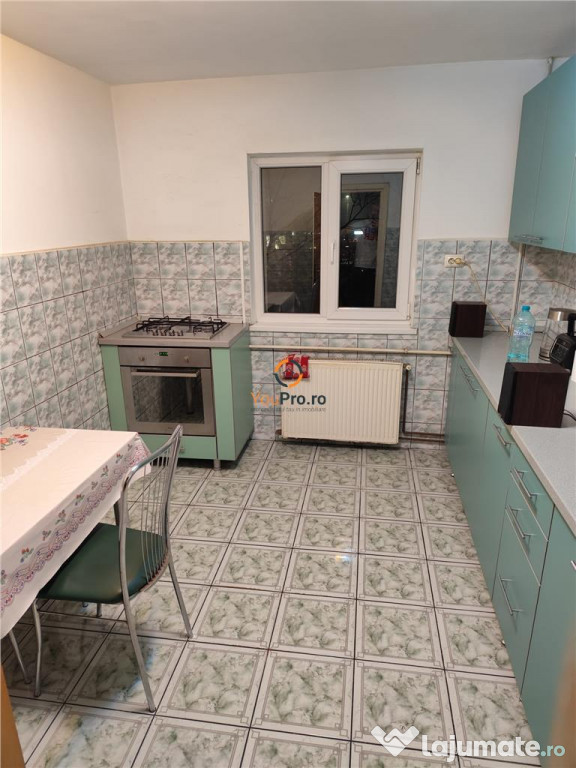 Apartament 4 camere etaj 2 cu vedere pe 3 parti zona Aradulu