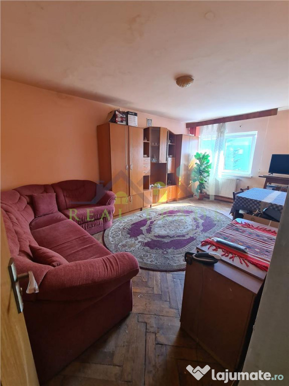 Apartament 3 camere decomandat 2 bai Astra-Carpatilor