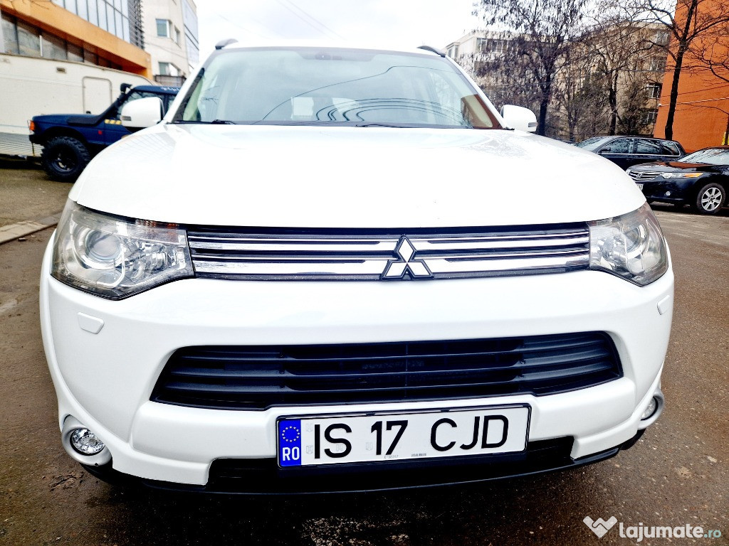 Mitsubishi Outlander Plug-in Hybrid 4x4 – 2014