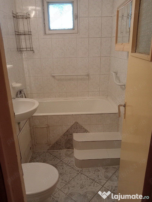 Apartament de 3 camere zona GRIVITEI