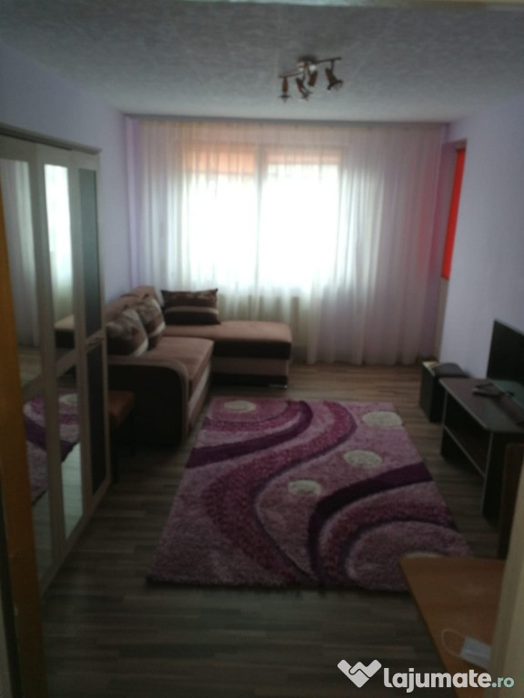 Inchiriez apartament 2 camere - Strand
