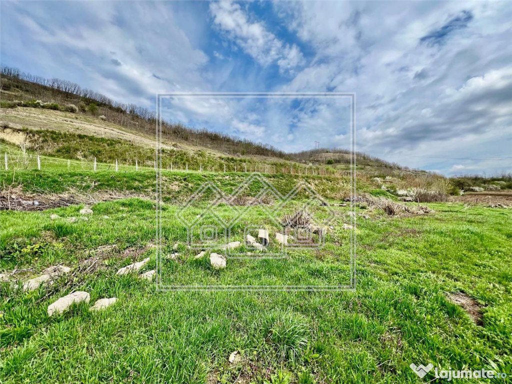 Teren de - intravilan, 2700 mp, zona turistica - Seica Mica