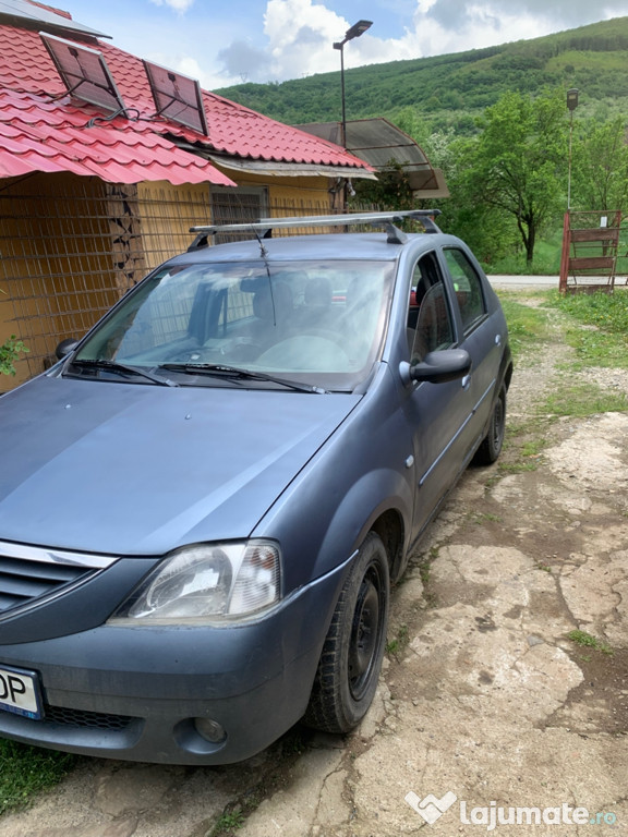 Vand Dacia Logan din 2005 benzina inmatriculata