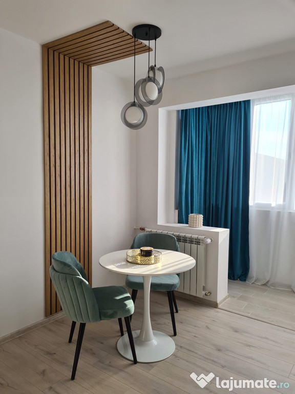 Garsoniera recent renovată și modern utilată