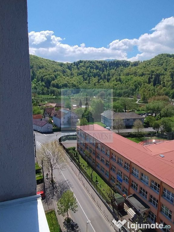 De vanzare apartament cu 3 camere/ zona Noua