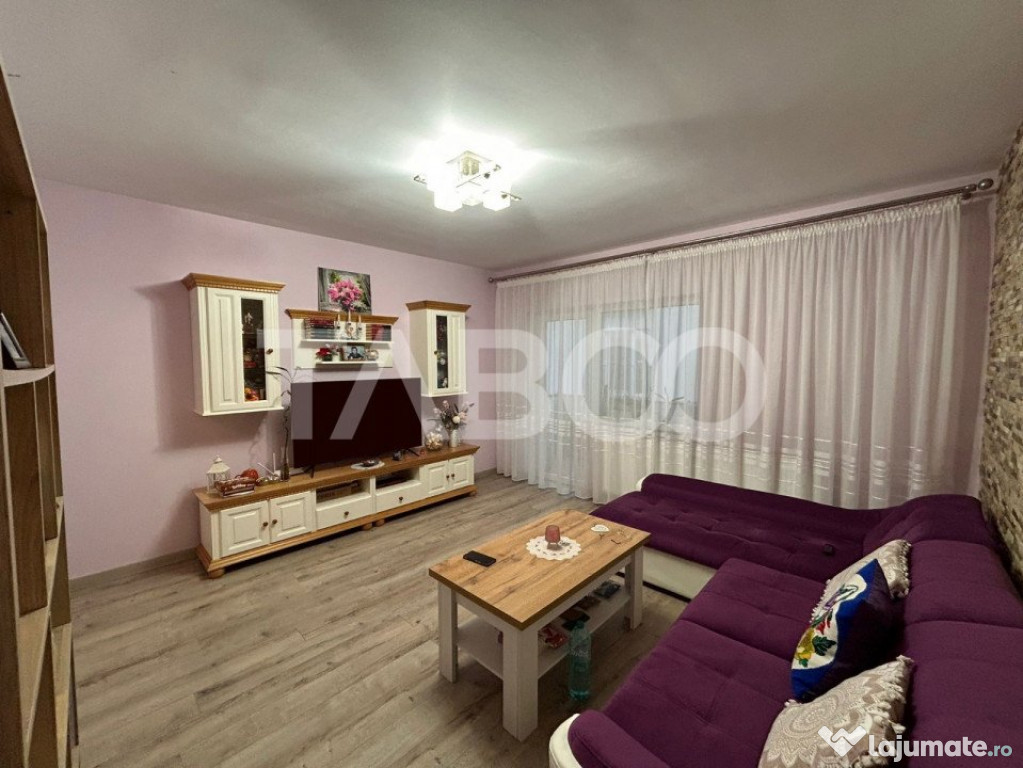 Apartament de vanzare cu 3 camere 2 bai 2 balcoane pivnita s