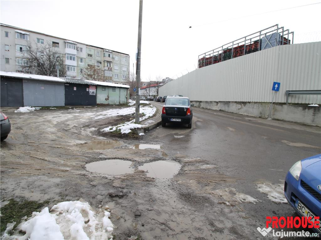 Garaj langa Carrefour - pe teren proprietate