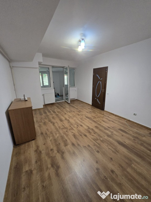 3 camere, centrala, parcare, metrou Pacii, str Margelelor