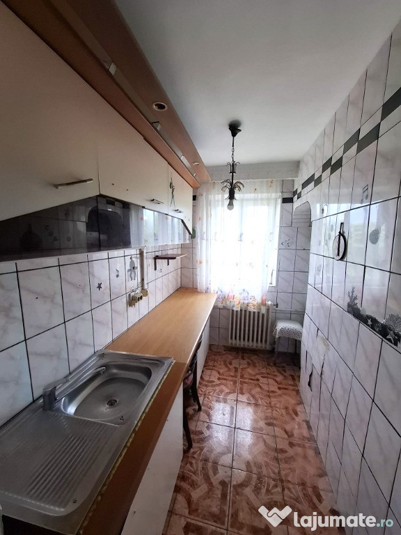 Apartament 3 camere zona Sud