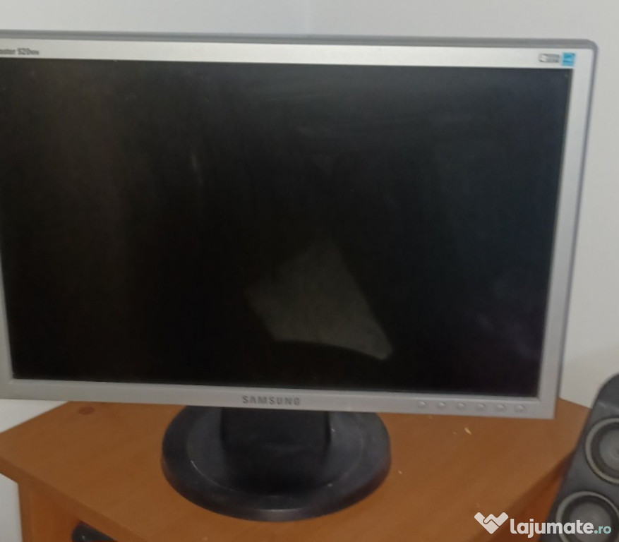Vând monitor LCD Samsung