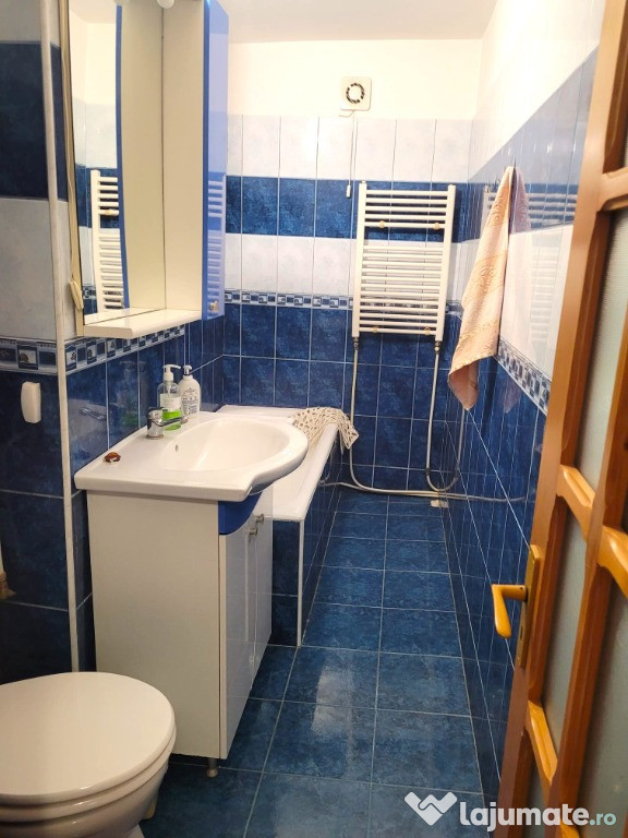 Închiriez apartament 2 camere Strada Mare a Unirii, etaj 2 /3