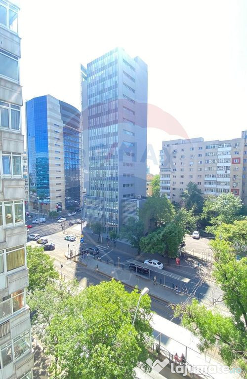 Apartament cu 3 camere de închiriat în zona P-ta Victoriei