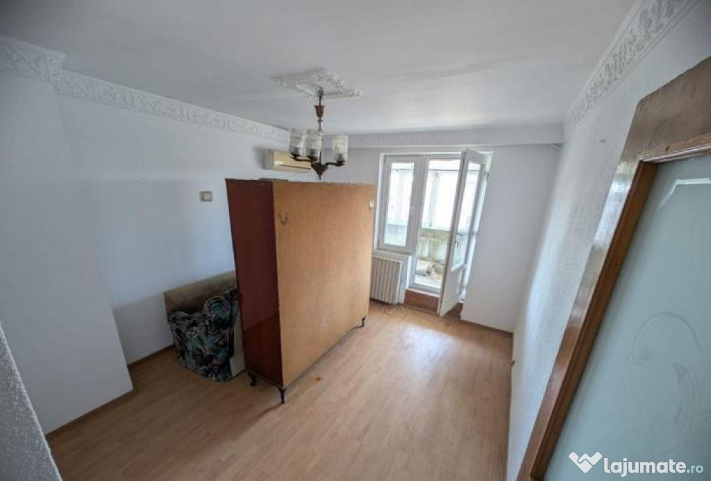 Garsoniera de vanzare zona Far