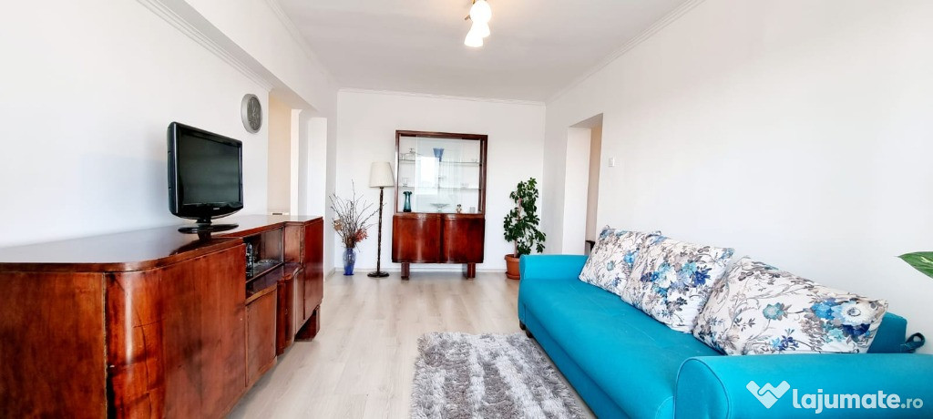 Inchiriez apartament Dristor