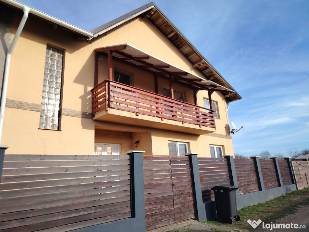 Vând vilă între Agigea și Eforie Nord