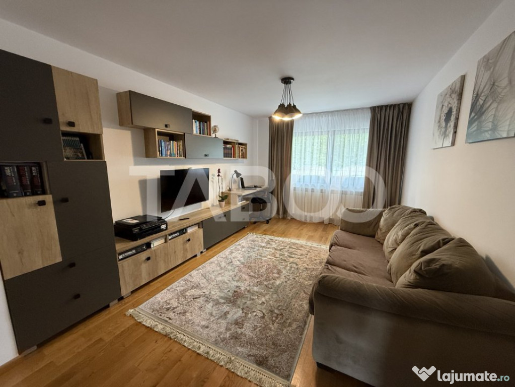 Apartament de vanzare 89 mpu 3 camere parcare inclusa zona L