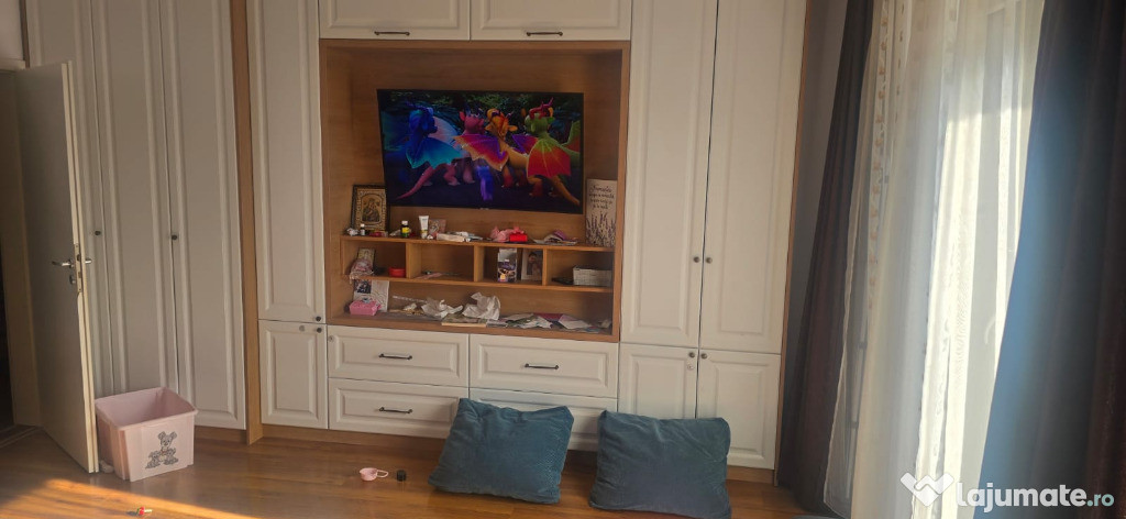 Apartament 2 camere,decomandat - zona Avantgarden