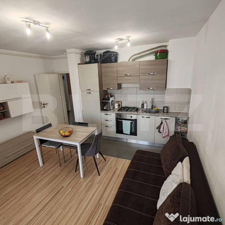 Apartament cu 2 camere, Tractorul, etaj 1 de vanzare