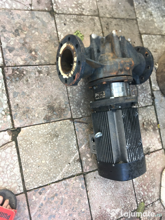 Vind motor cu pompa grundfos