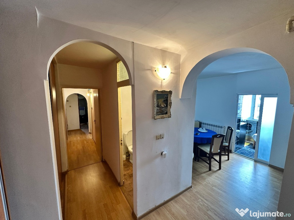 Apartament 3 Camere 70 mp (2 balcoane)