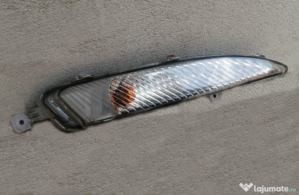 Semnalizator Opel Astra J facelift dreapta